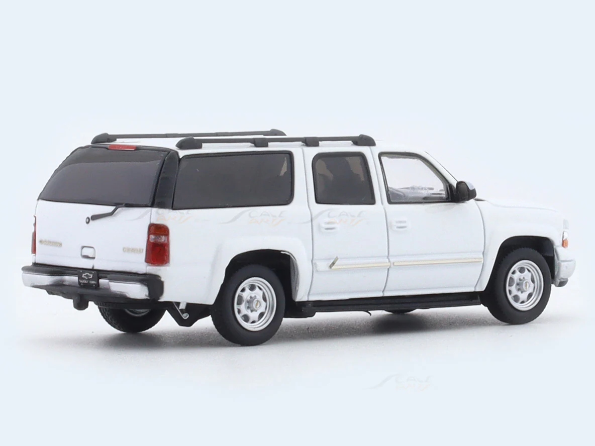 Chevrolet Suburban 1:64 MK Miniatures diecast scale model car - Image 4