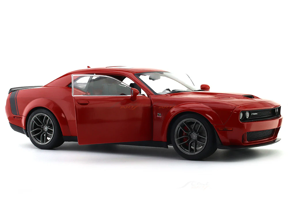 Dodge Challenger R/T Scat Pack Widebody red 1:18 Solido diecast scale model - Image 12