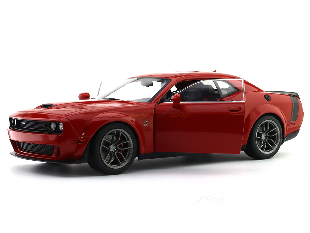 Dodge Challenger R/T Scat Pack Widebody red 1:18 Solido diecast scale model - Image 7