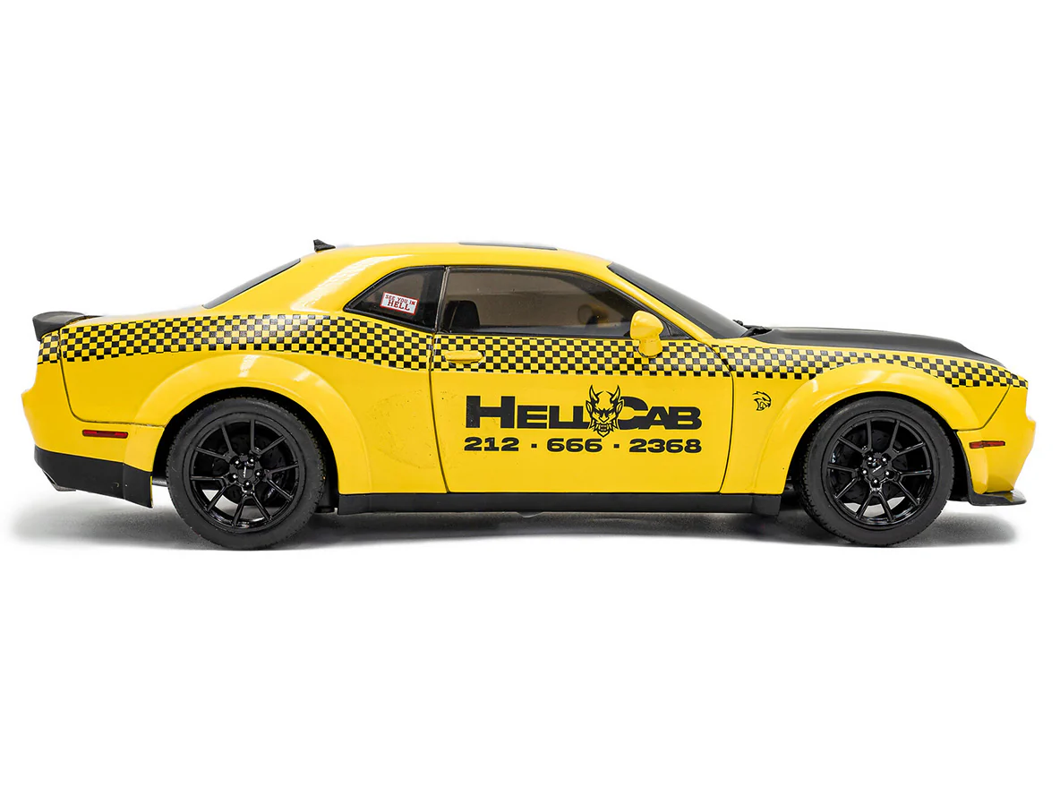 Dodge Challenger SRT Hellcat Redeye Widebody NYC Hellcab 1:18 Solido Licensed Diecast Scale Model Car Collectible - Image 5