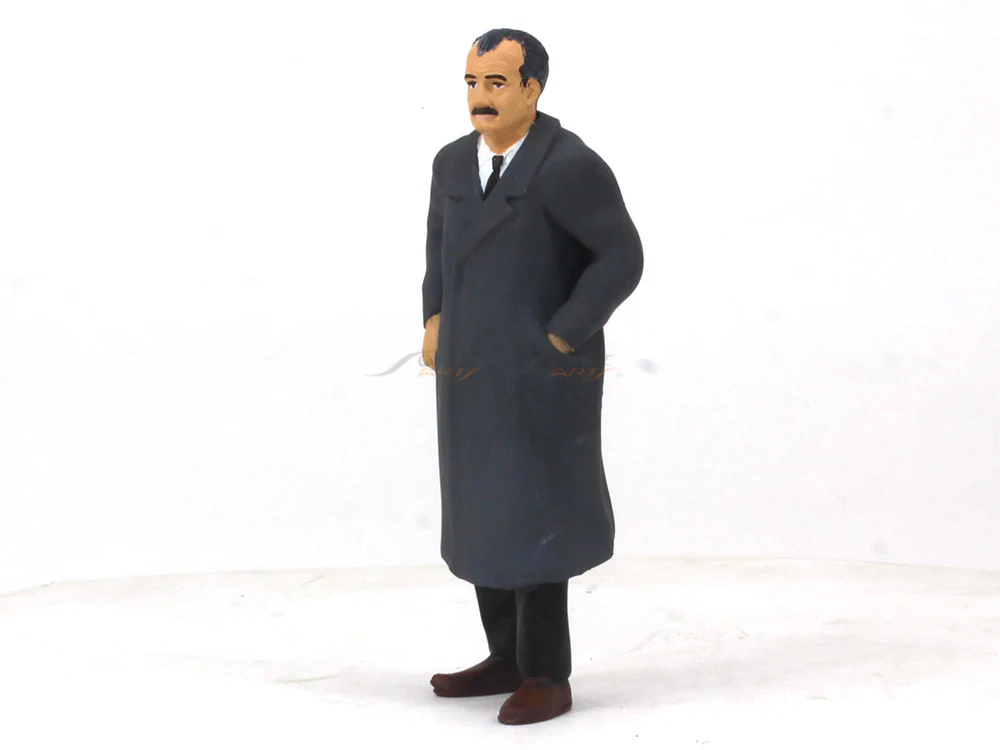 Ferdinand Porsche style 1:18 Scale Arts In scale model figure / accessories - Image 2
