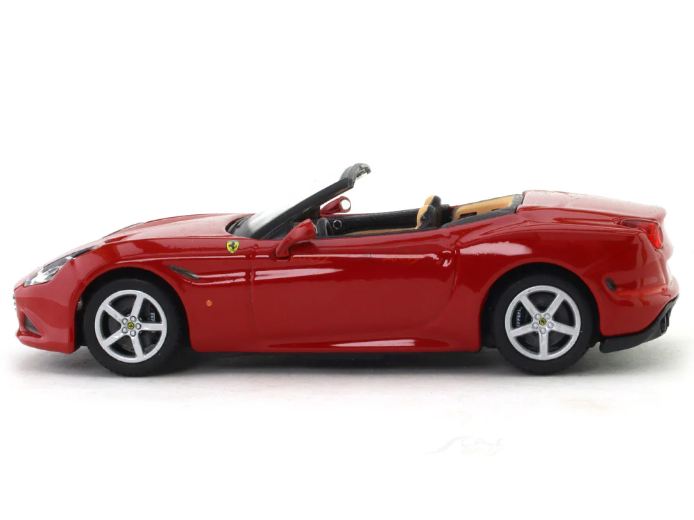 Ferrari California T Signature Series 1:43 Bburago scale model car collectible - Image 2