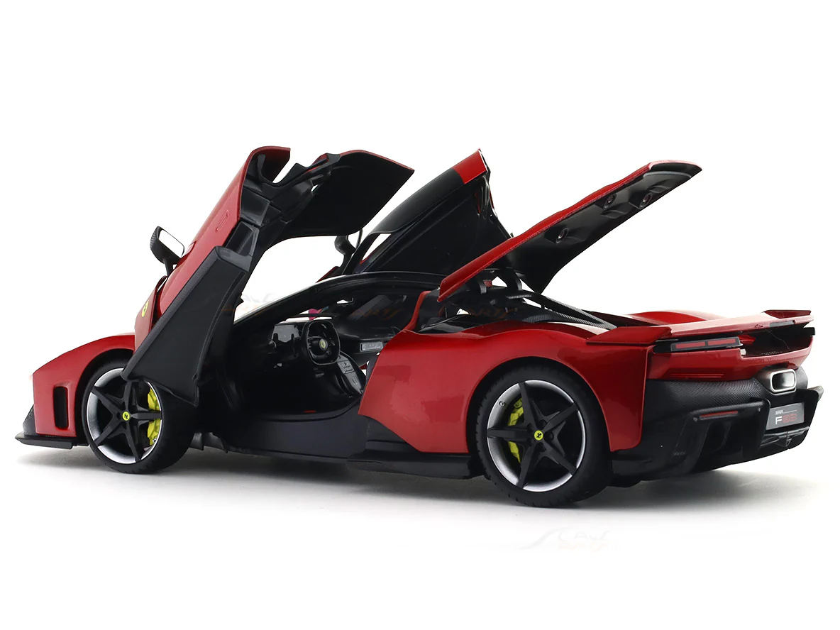 Ferrari F80 Rosso 1:18 Bburago Signature licensed diecast scale model car collectible - Image 10