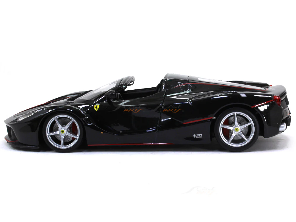 Ferrari LaFerrari Aperta 70th Anniversary 1:24 Bburago diecast Scale Model car - Image 2