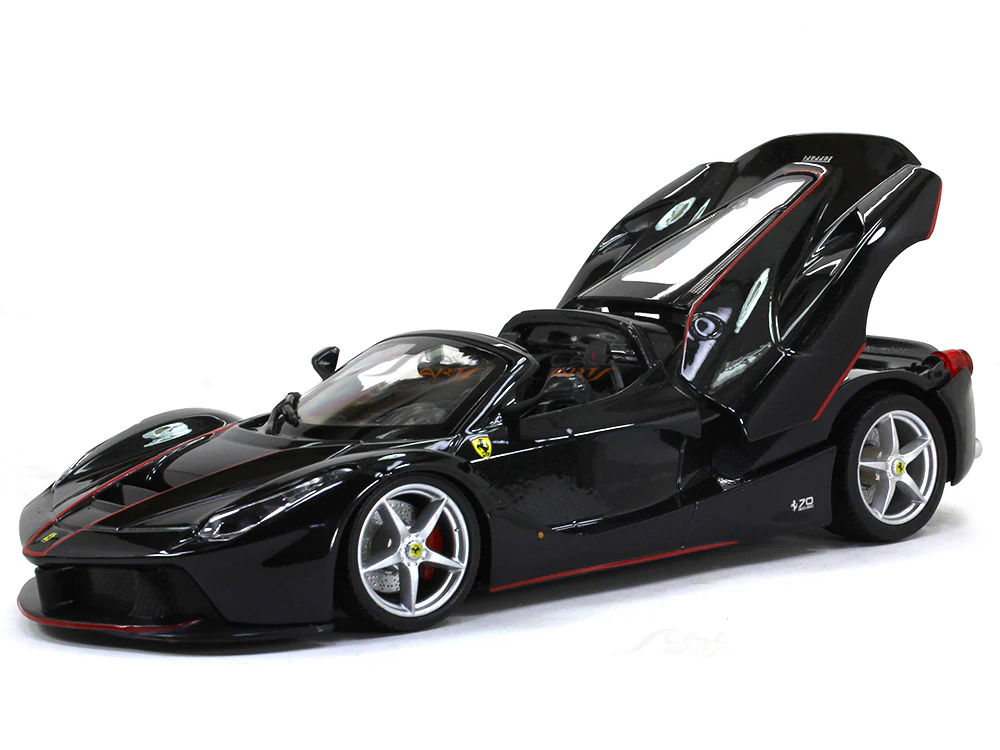 Ferrari LaFerrari Aperta 70th Anniversary 1:24 Bburago diecast Scale Model car - Image 4