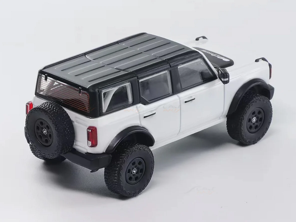 Ford Bronco White 1:64 Shadow Pro diecast scale model miniature car collectible - Image 2