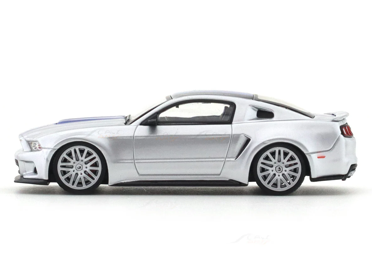 Ford Mustang GT silver 1:64 GDO diecast scale model miniature car collectible - Image 2