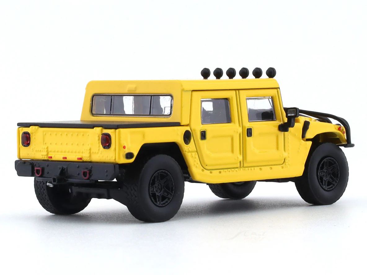 Hummer H1 Pickup Yellow 1:64 Master diecast scale model car - Image 4