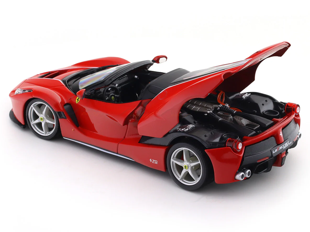 LaFerrari Aperta red with Acrylic case 1:24 Bburago licensed diecast Scale Model car collectible - Image 14