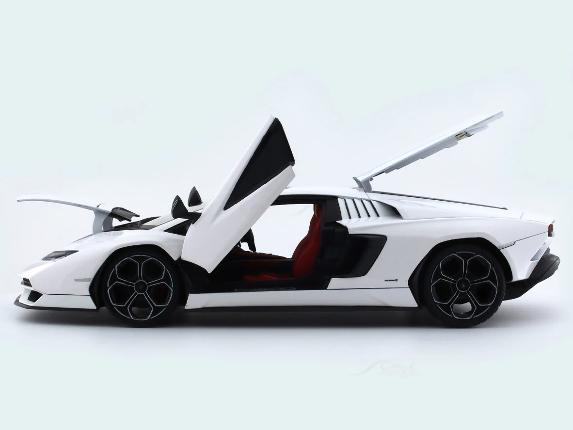 Lamborghini Countach LPI 800-4 1:18 Maisto diecast scale model car collectible - Image 9