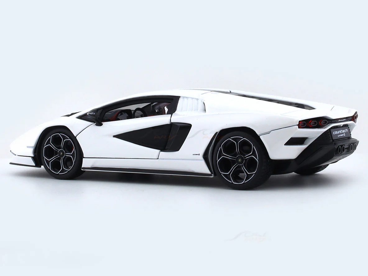 Lamborghini Countach LPI 800-4 White 1:24 Bburago licensed diecast Scale Model car - Image 3