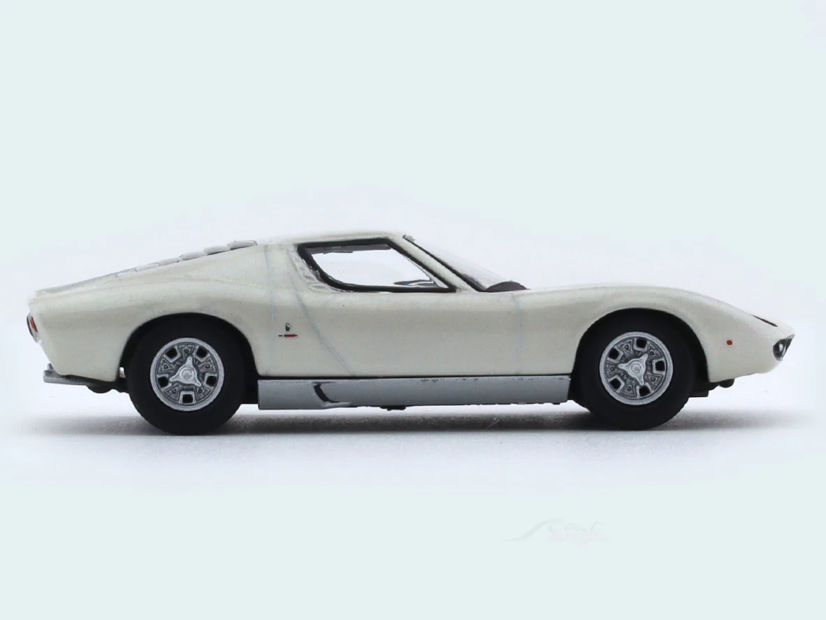 Lamborghini Miura white 1:64 Kyosho diecast scale miniature car - Image 5