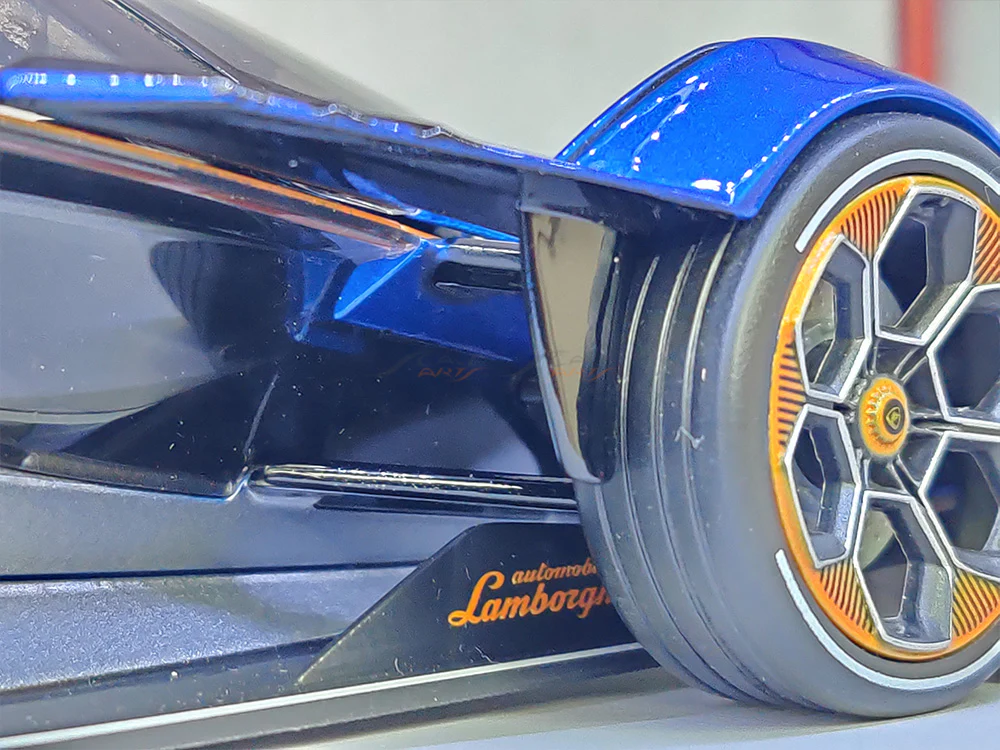 Lamborghini V12 Vision GT blue 1:18 Maisto diecast Scale Model car - Image 16