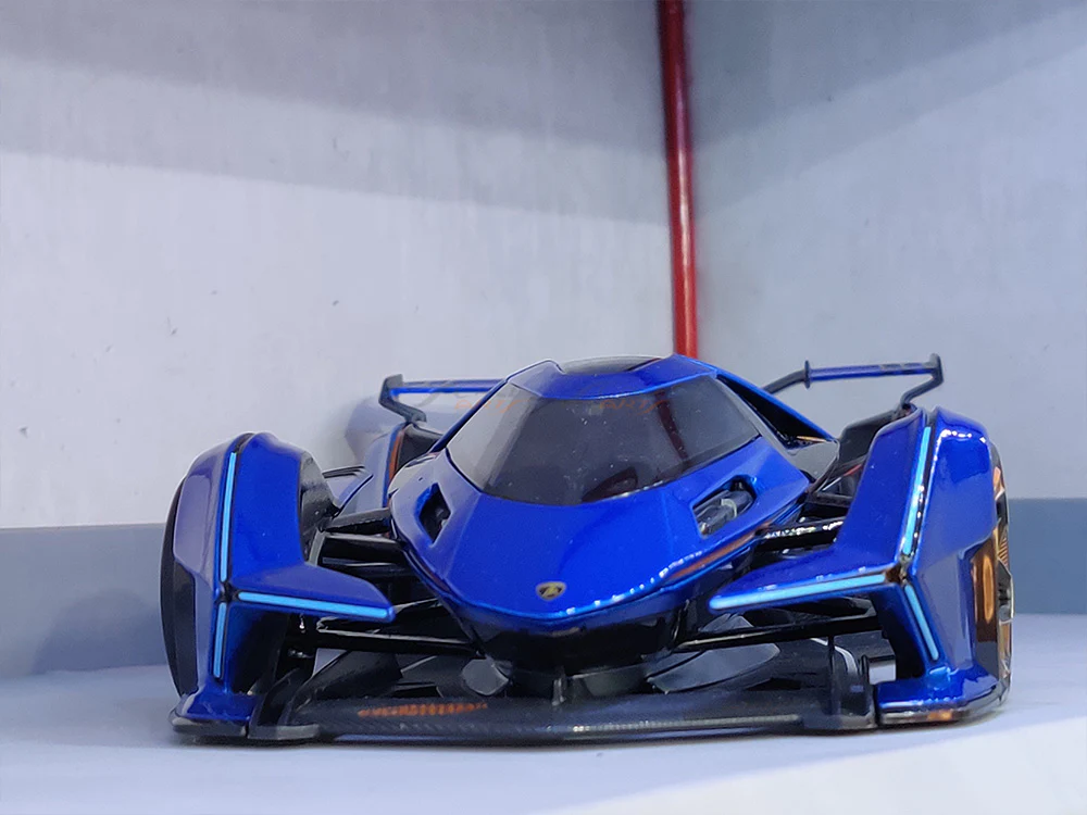 Lamborghini V12 Vision GT blue 1:18 Maisto diecast Scale Model car - Image 17