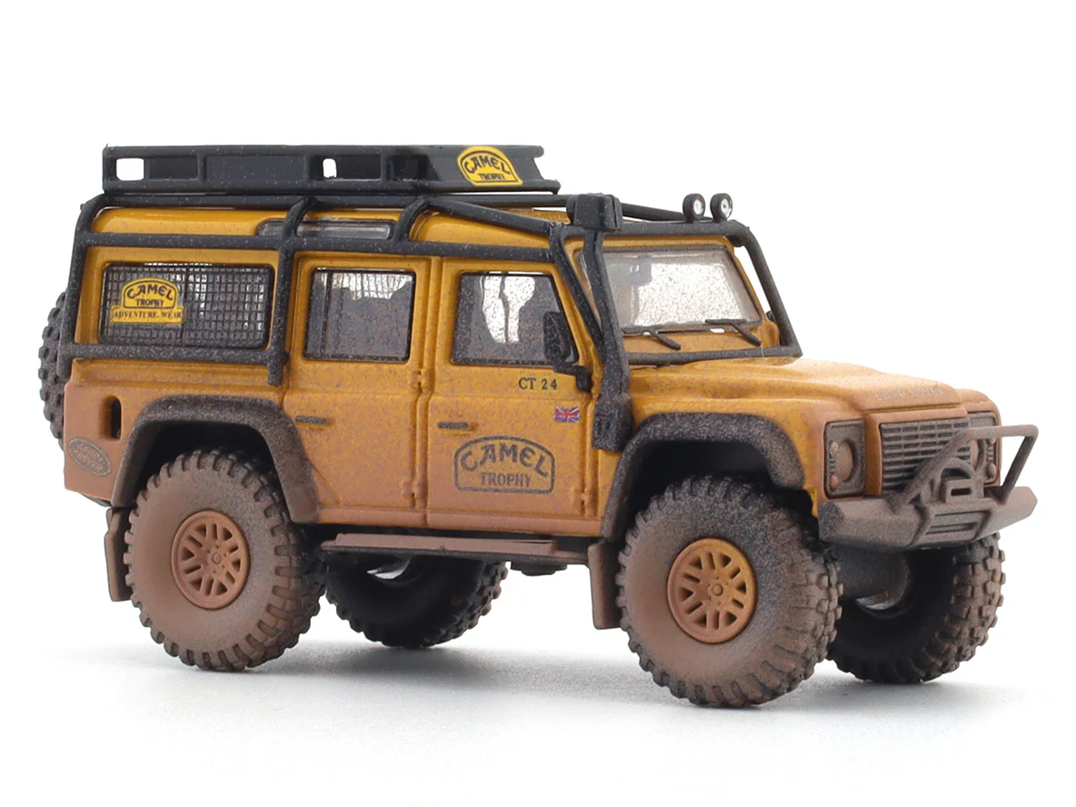 Land Rover Defender 110 Camel B Mud 1:64 Master diecast scale model car miniature - Image 7