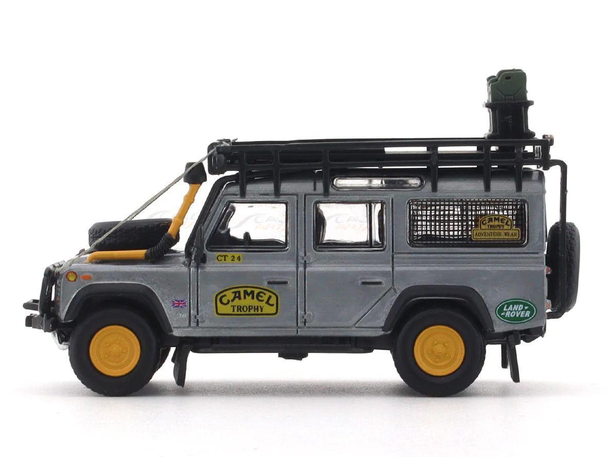Land Rover Defender 110 Camel Metal 1:64 Master diecast scale model car miniature - Image 3