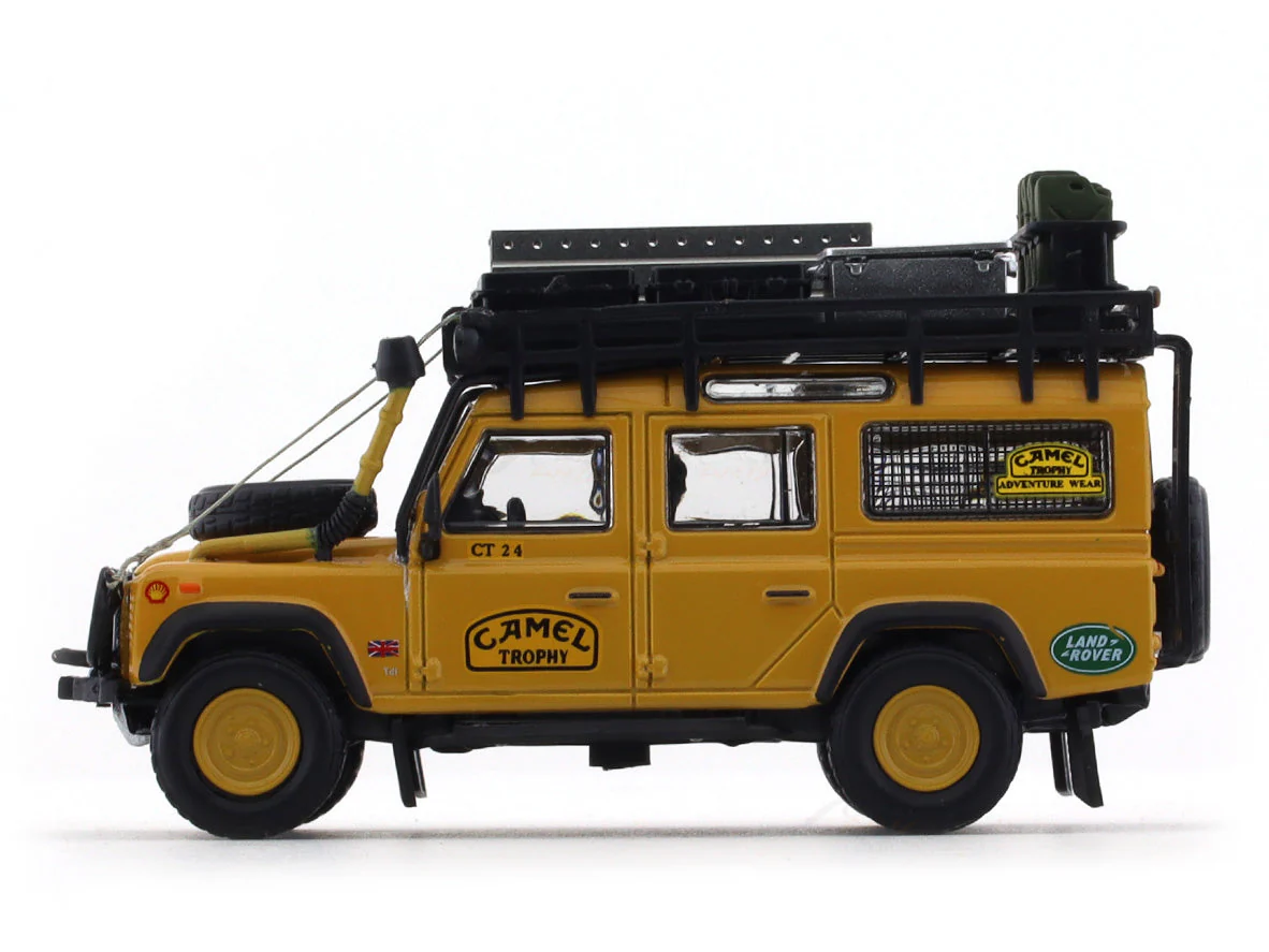 Land Rover Defender 110 Camel Trophy 1:64 Master diecast scale model collectible - Image 2