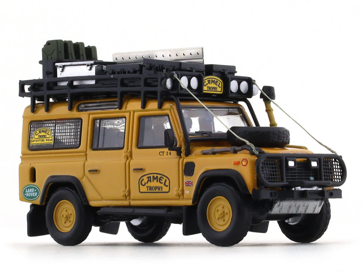 Land Rover Defender 110 Camel Trophy 1:64 Master diecast scale model collectible - Image 6
