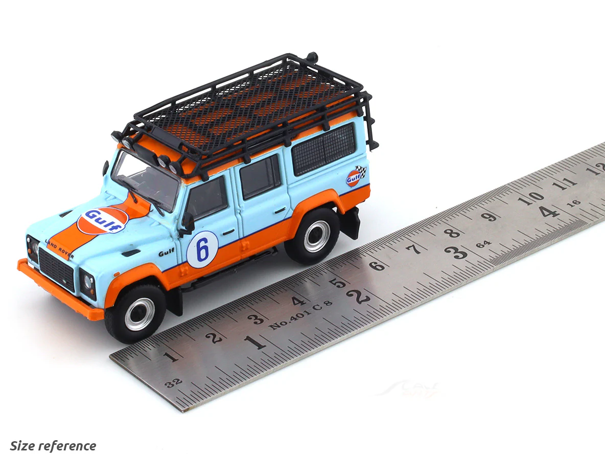Land Rover Defender 110 Gulf & Container set 1:64 Master diecast scale car collectible - Image 10