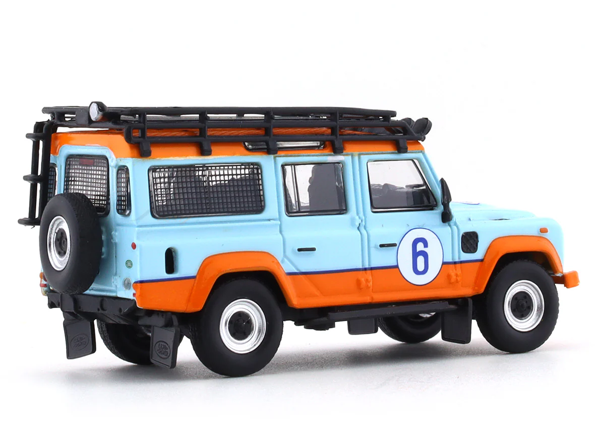 Land Rover Defender 110 Gulf & Container set 1:64 Master diecast scale car collectible - Image 5