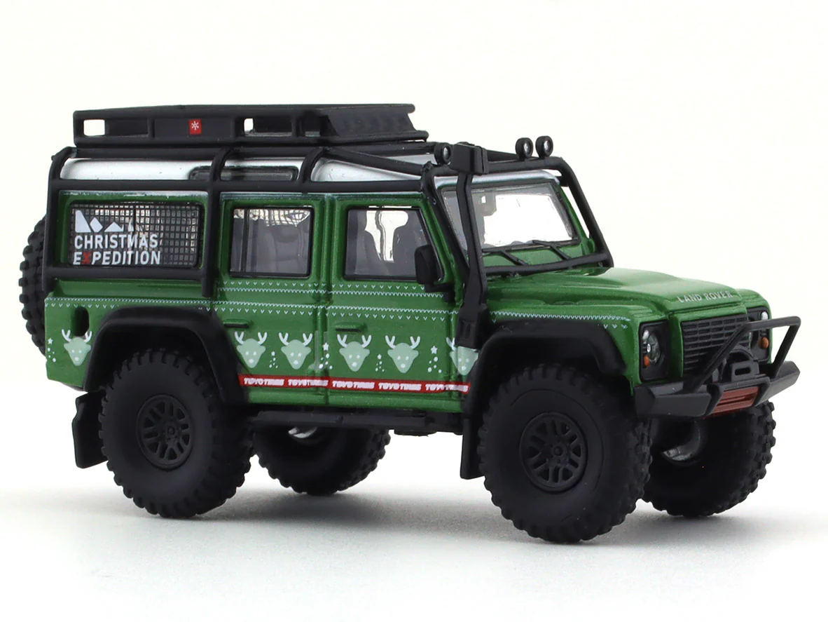 Land Rover Defender Christmas Expedition 1:64 Master diecast scale model car - Image 7