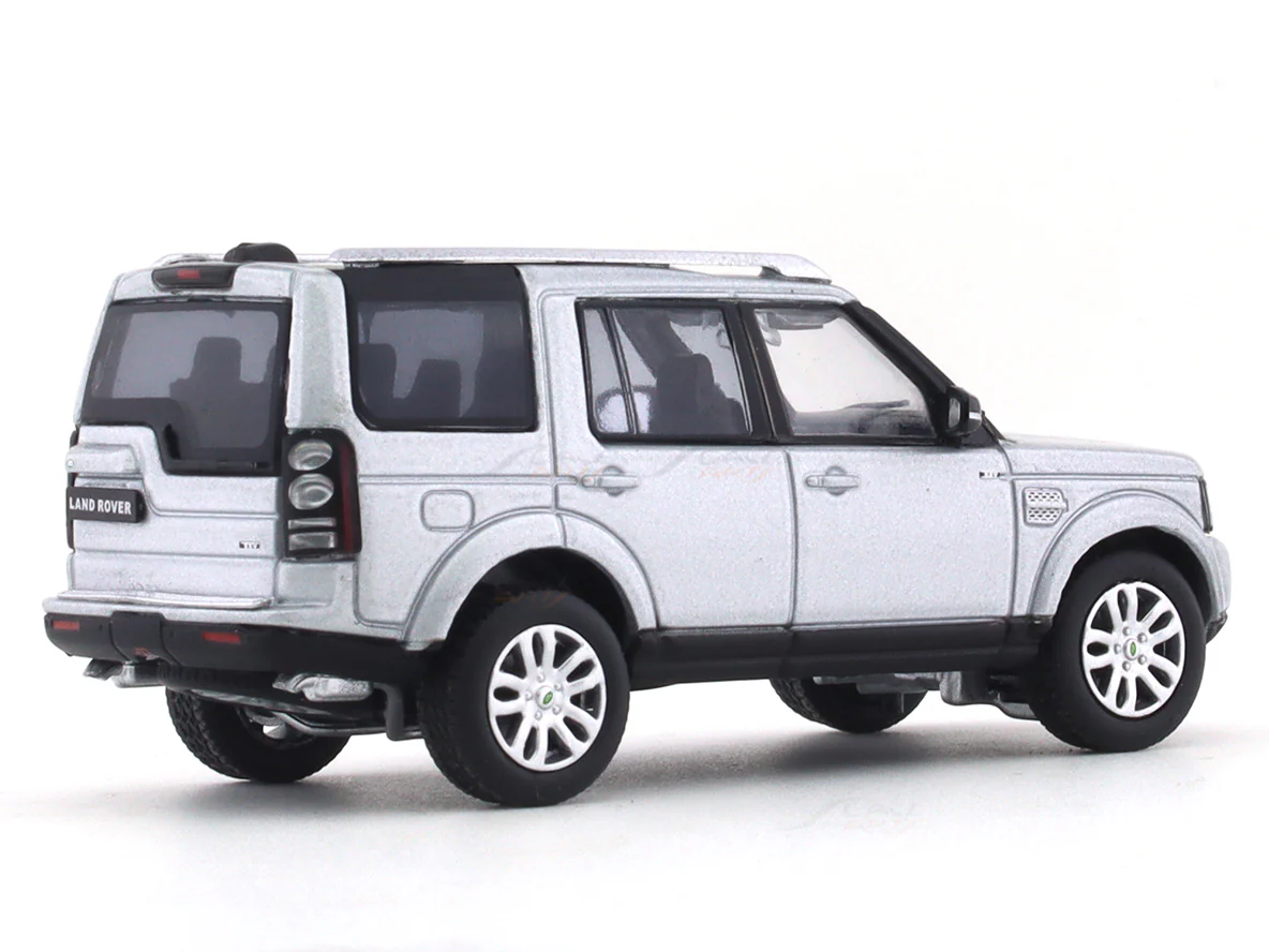 Broken Acrylic Case : Land Rover Discovery 4 silver 1:64 GCD diecast scale model car miniature - Image 4