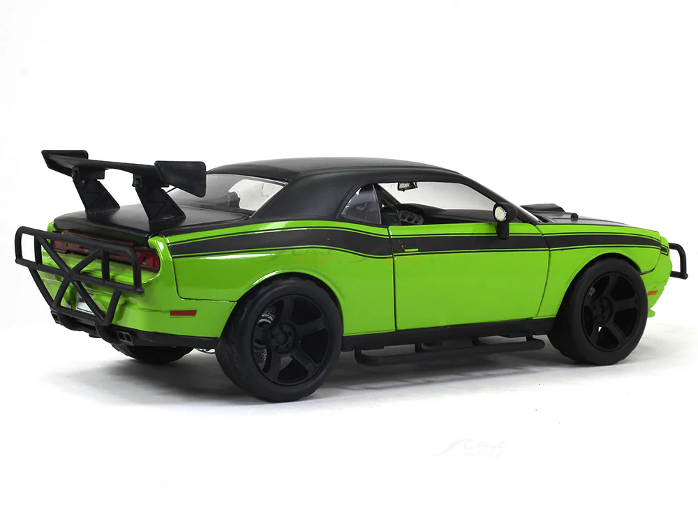 Letty's Dodge Challenger SRT8 Fast & Furious 1:24 Jada diecast Scale Model car - Image 4
