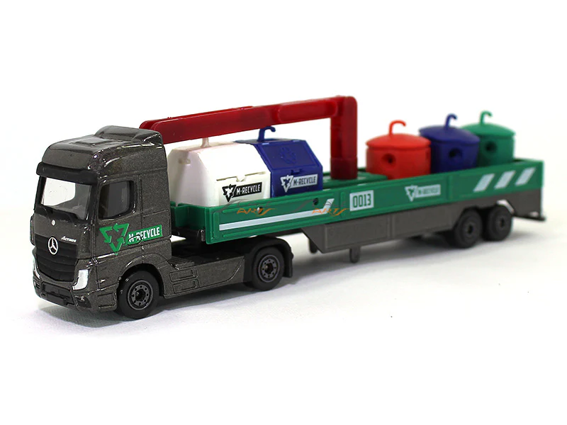 Mercedes-Benz Actros garbage carrier 1:87 Majorette diecast Scale Model truck