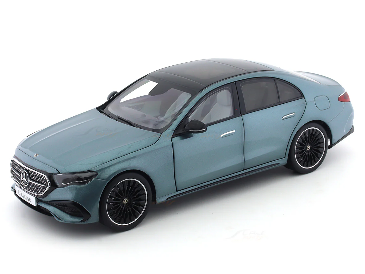 Mercedes-Benz E-Class AMG Line W214 green silver 1:18 iScale diecast Scale Model car - Image 14