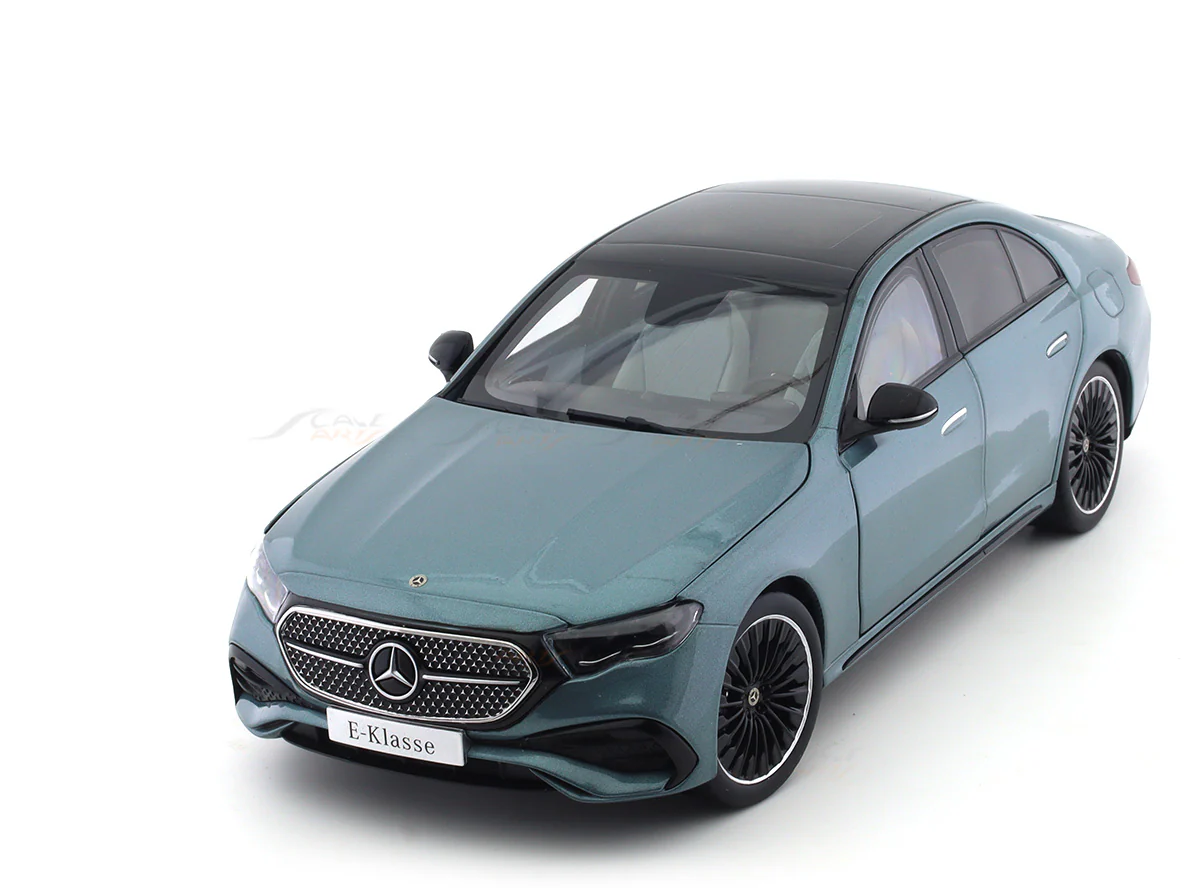 Mercedes-Benz E-Class AMG Line W214 green silver 1:18 iScale diecast Scale Model car - Image 18