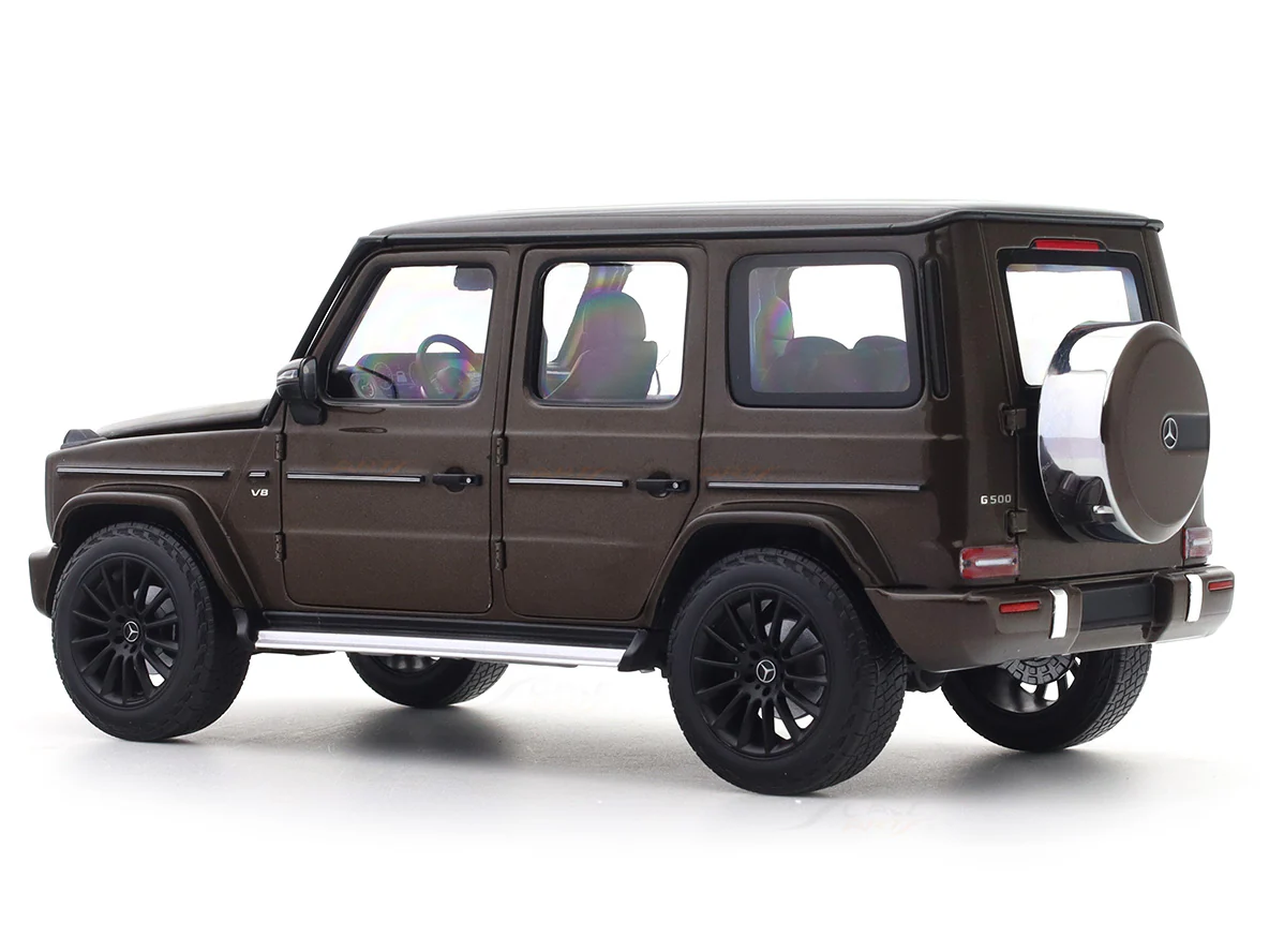 Mercedes-Benz G63 AMG W463 Brown 1:18 Minichamps diecast scale model car collectible - Image 3