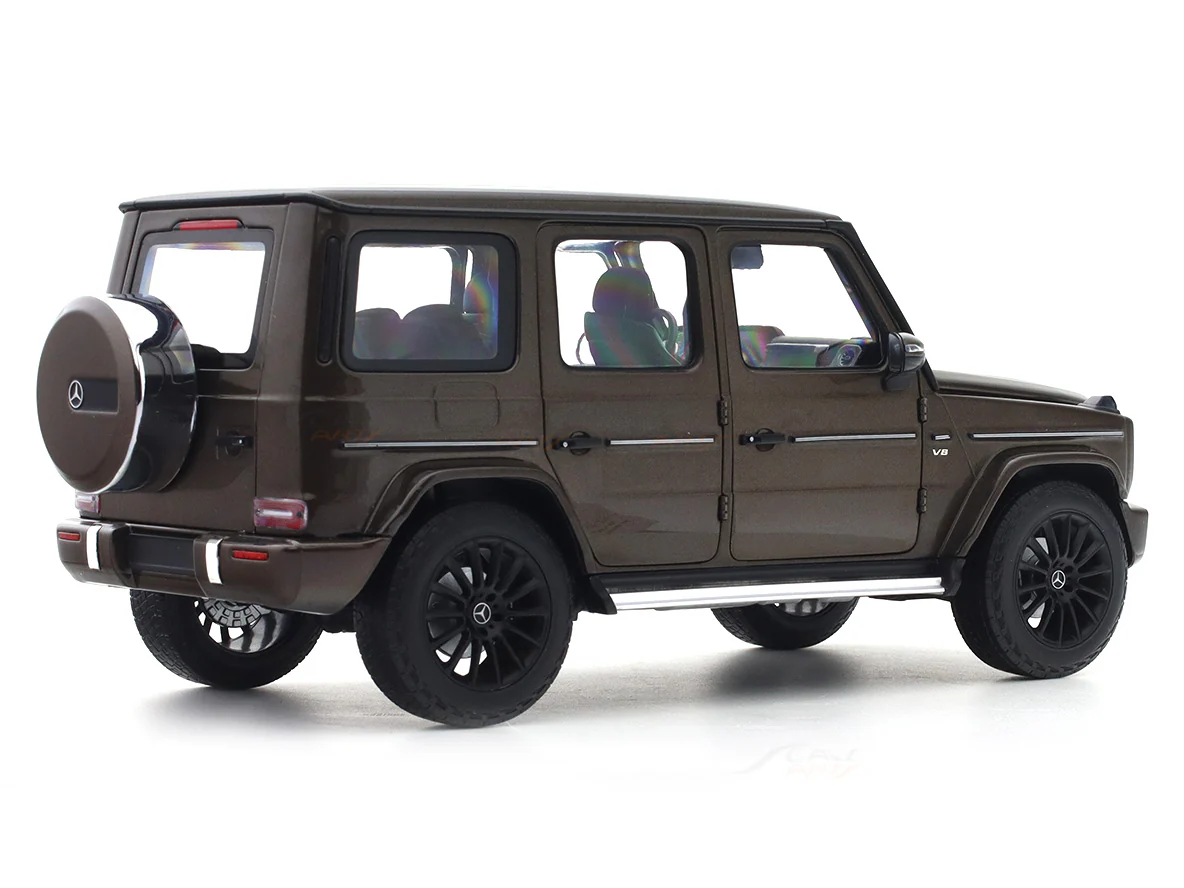 Mercedes-Benz G63 AMG W463 Brown 1:18 Minichamps diecast scale model car collectible - Image 4