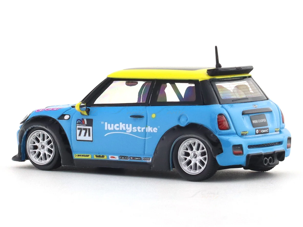 Mini Cooper R56 Lucky Strike with figure 1:64 Time Micro Diecast Scale Model Car Miniature - Image 4