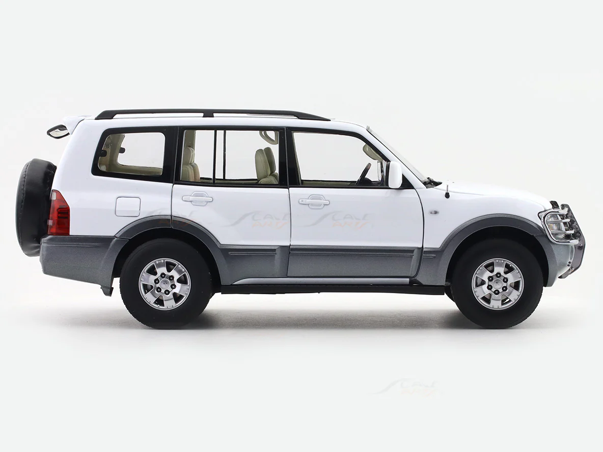 Mitsubishi Pajero V73 white 1:18 YC Model licensed diecast Scale Model collectible - Image 5