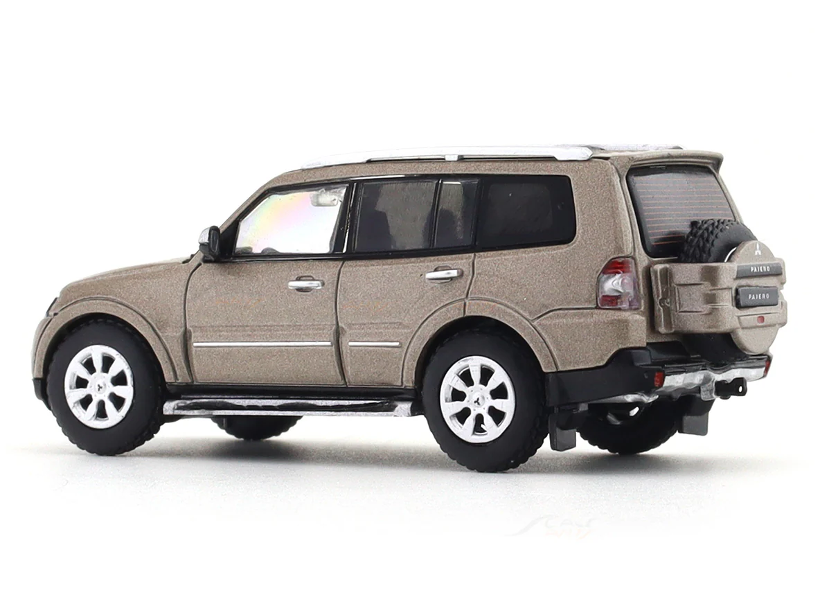 Mitsubishi Pajero V97 golden 1:64 Shadow Pro diecast scale model car miniature collectible - Image 3