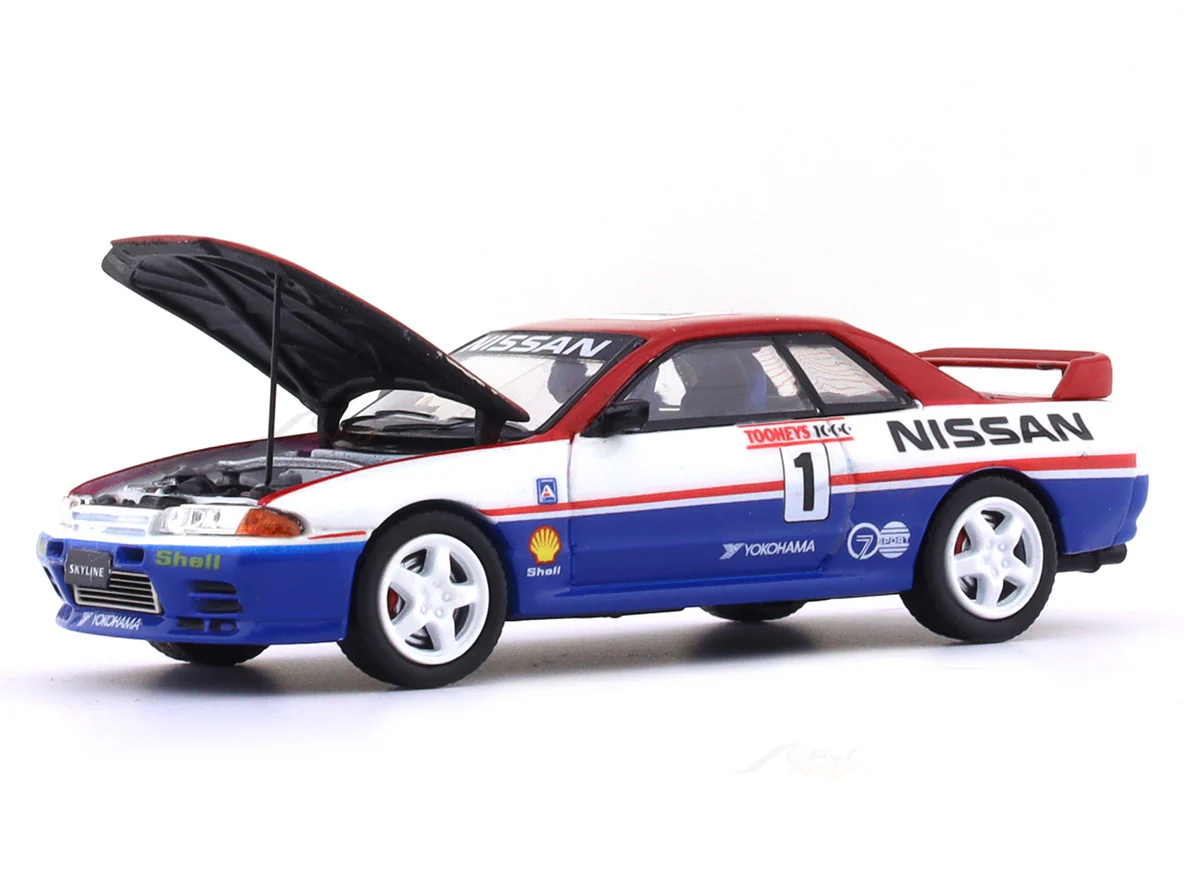 Nissan Skyline GT-R R32 #1 with figure 1:64 Time Micro diecast scale car collectible - Image 8