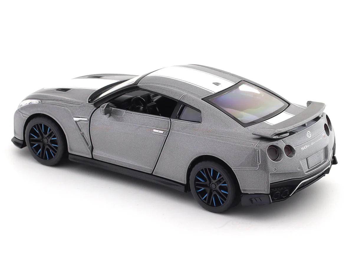 Nissan Skyline GT-R R35 50th Anniversary 1:32 MSZ licensed pullback diecast Scale Model car collectible - Image 9