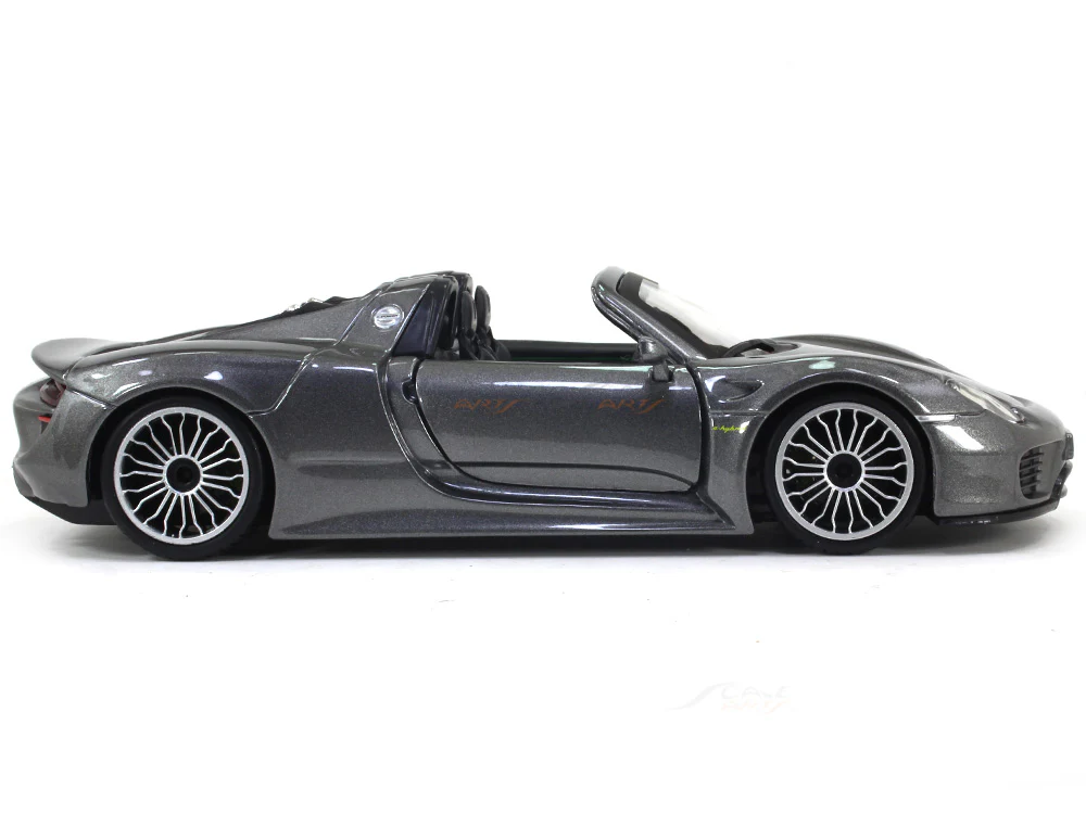 Porsche 918 Spyder grey 1:24 Bburago diecast scale model car - Image 5