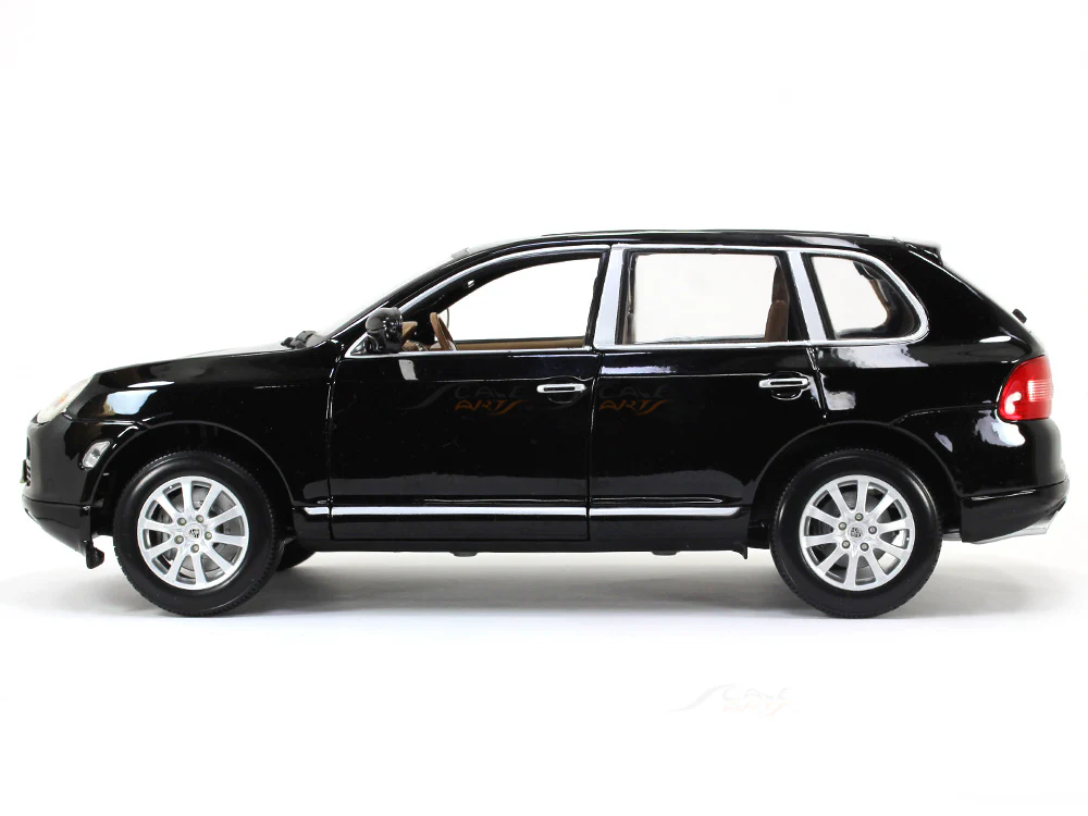 Porsche Cayenne 1:18 Maisto diecast Scale Model car - Image 2
