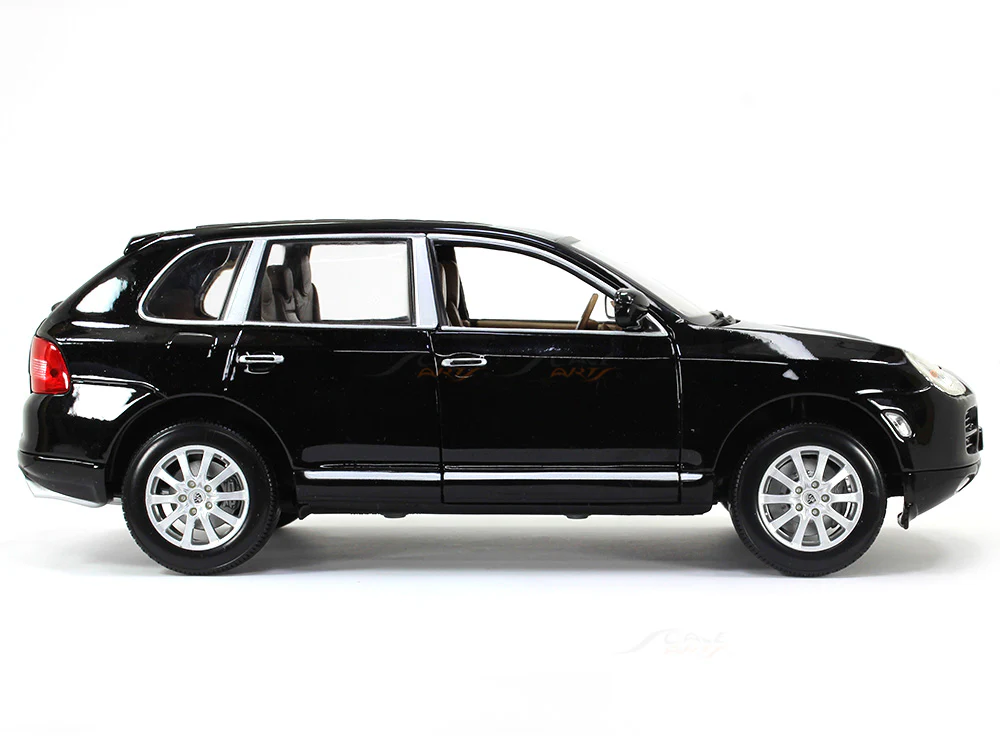 Porsche Cayenne 1:18 Maisto diecast Scale Model car - Image 5