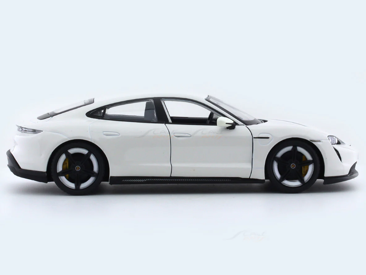 Porsche Taycan Turbo S White 1:24 Bburago licensed diecast Scale Model car - Image 5