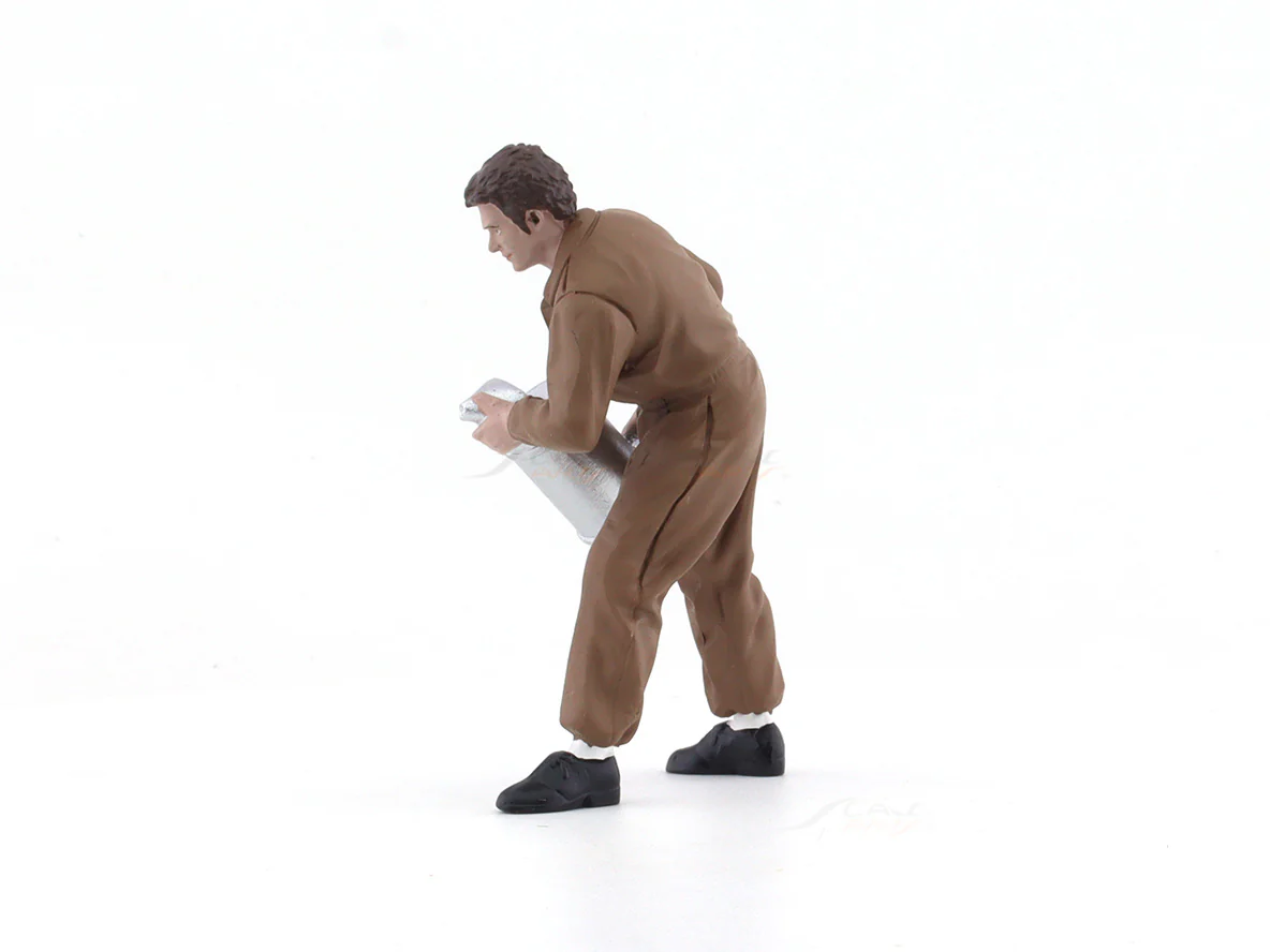 Race Day 1 Figure VI 1:18 American Diorama Figure for scale models - Image 3
