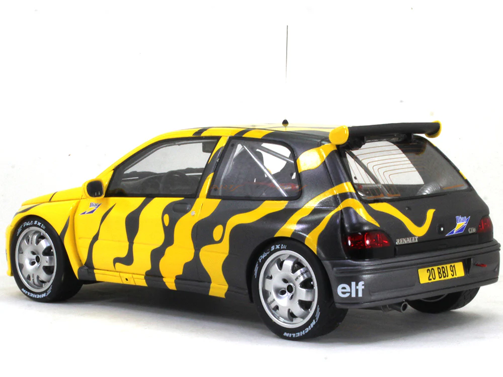 Renault Clio Maxi Presentation 1:18 Ottomobile scale model car - Image 3