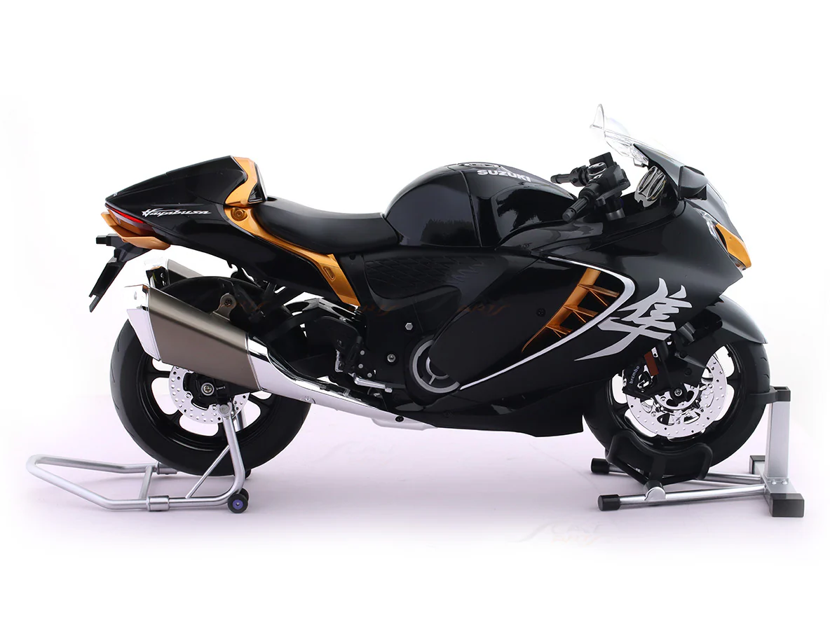 Suzuki Hayabusa GSX 1300R black 1:6 light and sound scale Model bike collectible - Image 5
