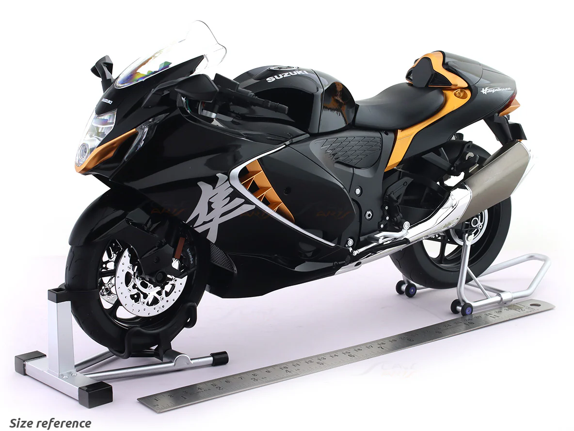 Suzuki Hayabusa GSX 1300R black 1:6 light and sound scale Model bike collectible - Image 7