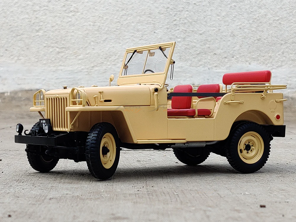 Toyota Land Cruiser BJ beige 1:18 Kyosho diecast model car - Image 23