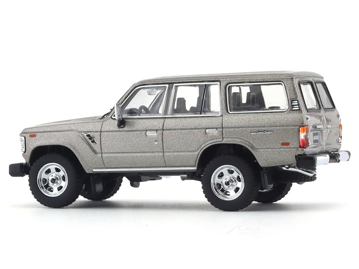 Toyota Land Cruiser LC60 grey 1:64 GCD diecast scale model car - Image 3