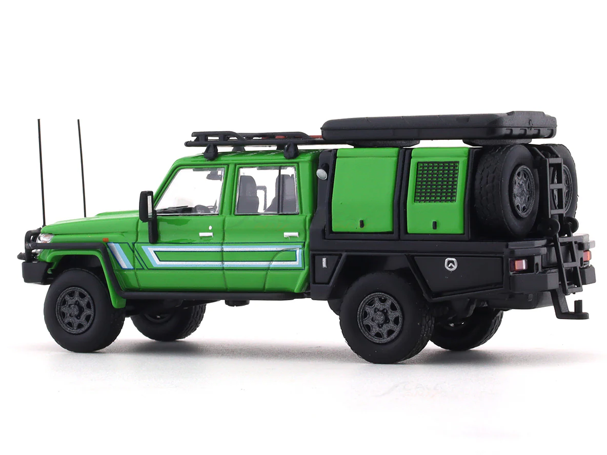 Toyota Land Cruiser LC79 Double Cab Pickup 1:64 Autobots diecast scale model collectible - Image 3