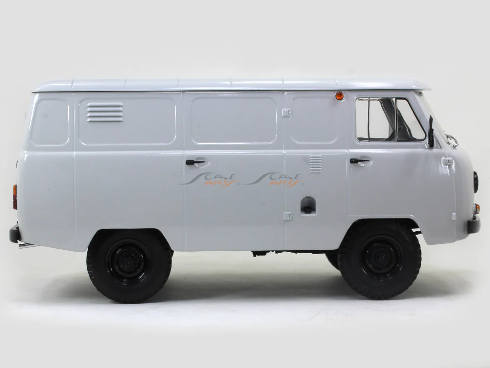 UAZ 452 3741 1:18 Premium ClassiXXs diecast Scale Model Van - Image 5