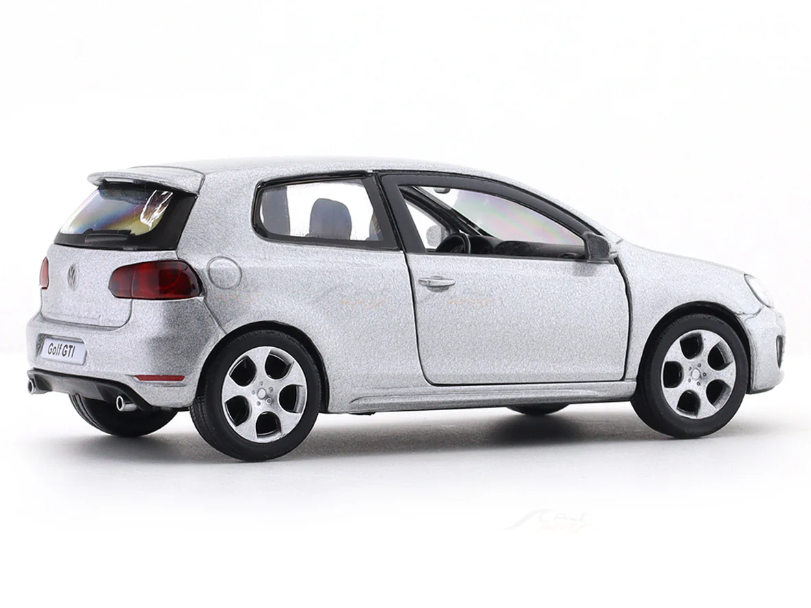 Volkswagen Golf GTi silver 1:33-42 RMZ City licensed pull back car scale model - Image 4